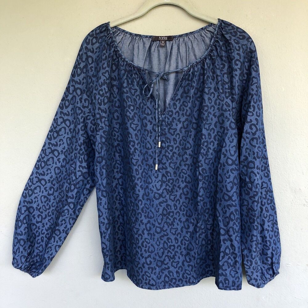 NYDJ Blouse Top Women XS Chambray Leopard Print Popover Split Neck Boho Peasant
